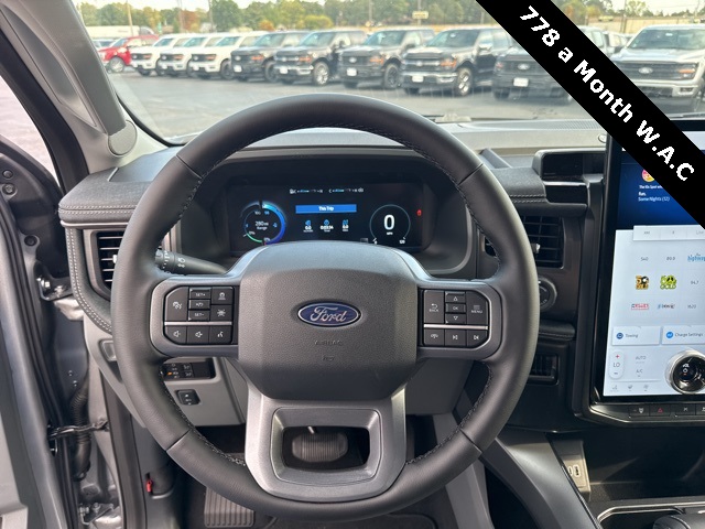 2025 Ford F-150 Lightning photo 13