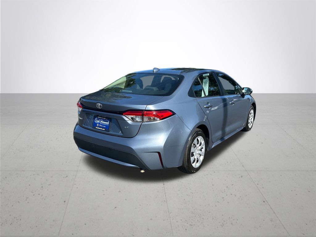 2022 Toyota Corolla LE photo 6