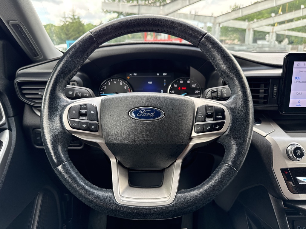 2022 Ford Explorer XLT photo 11