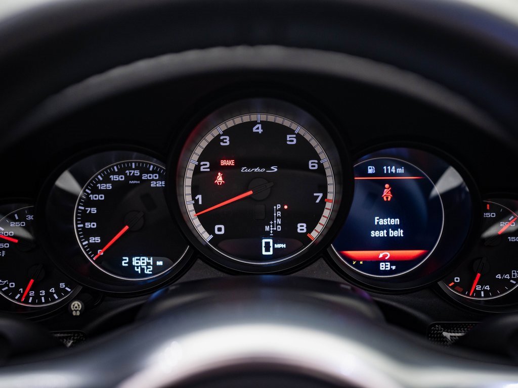 2015 Porsche 911 Turbo S photo 24