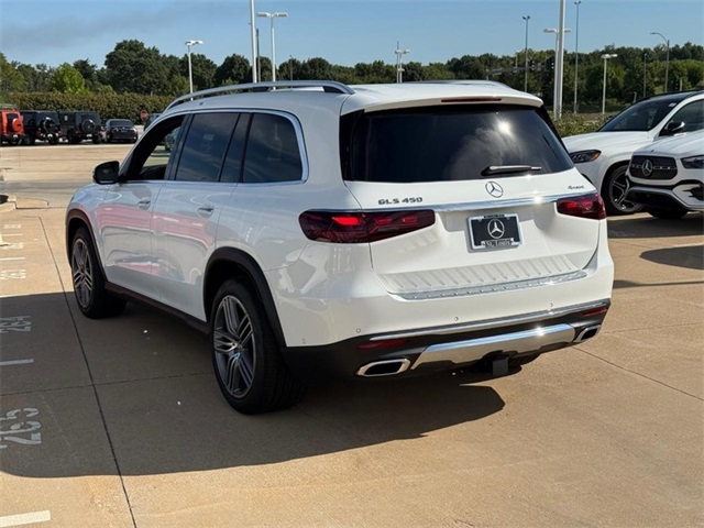 2025 Mercedes Benz GLS 450 4MATIC photo 2