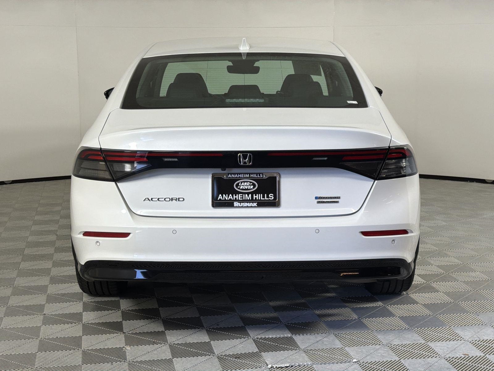 2023 Honda Accord Hybrid Touring photo 4