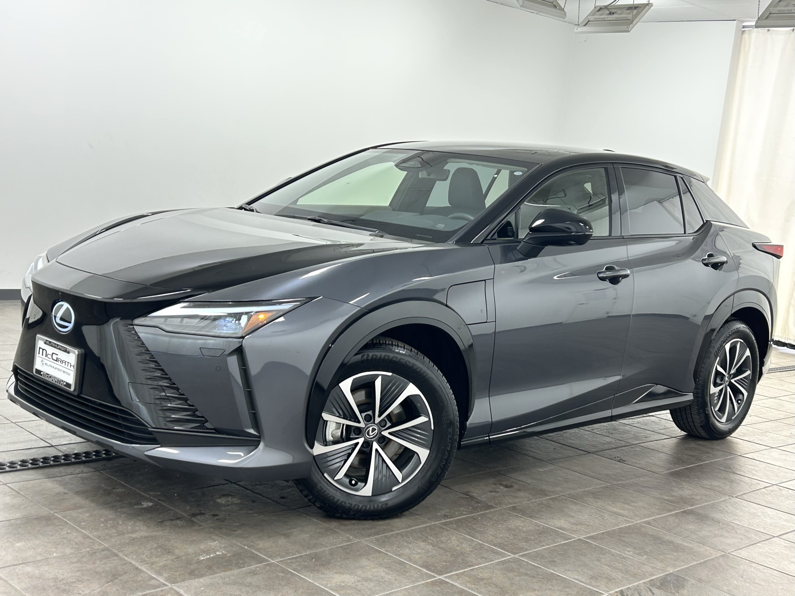 2025 Lexus RZ Premium's photo