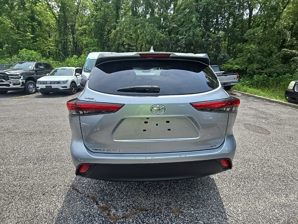2022 Toyota Highlander XLE photo 5