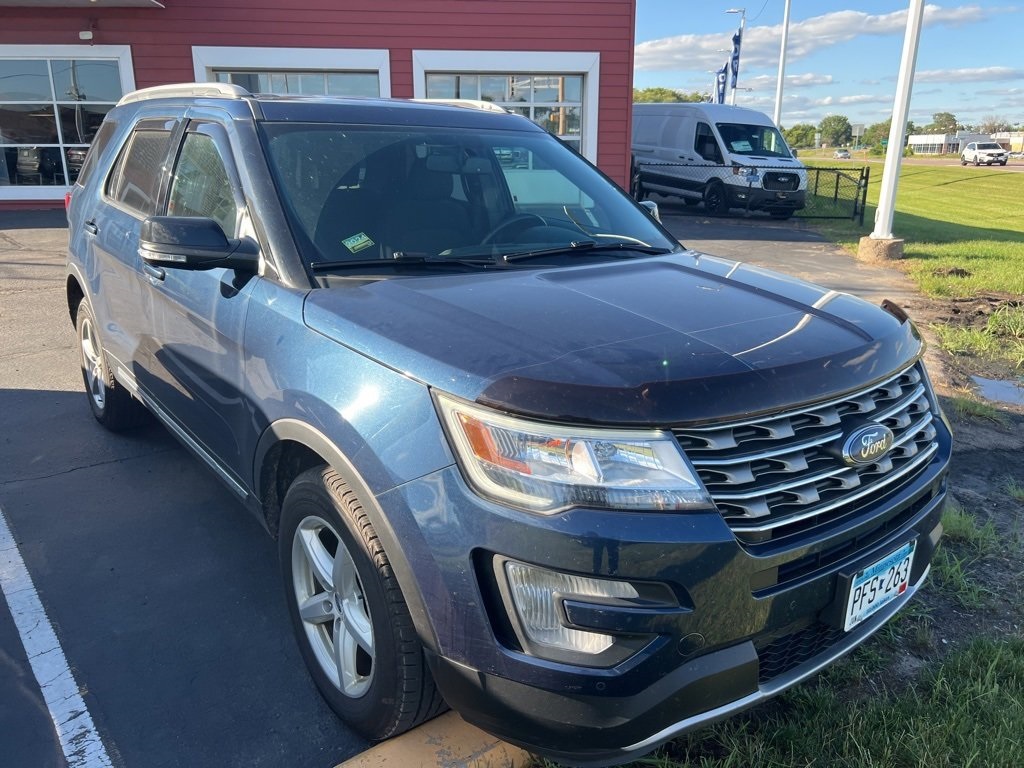 Used 2017 Ford Explorer XLT with VIN 1FM5K8D80HGD41556 for sale in White Bear Lake, Minnesota