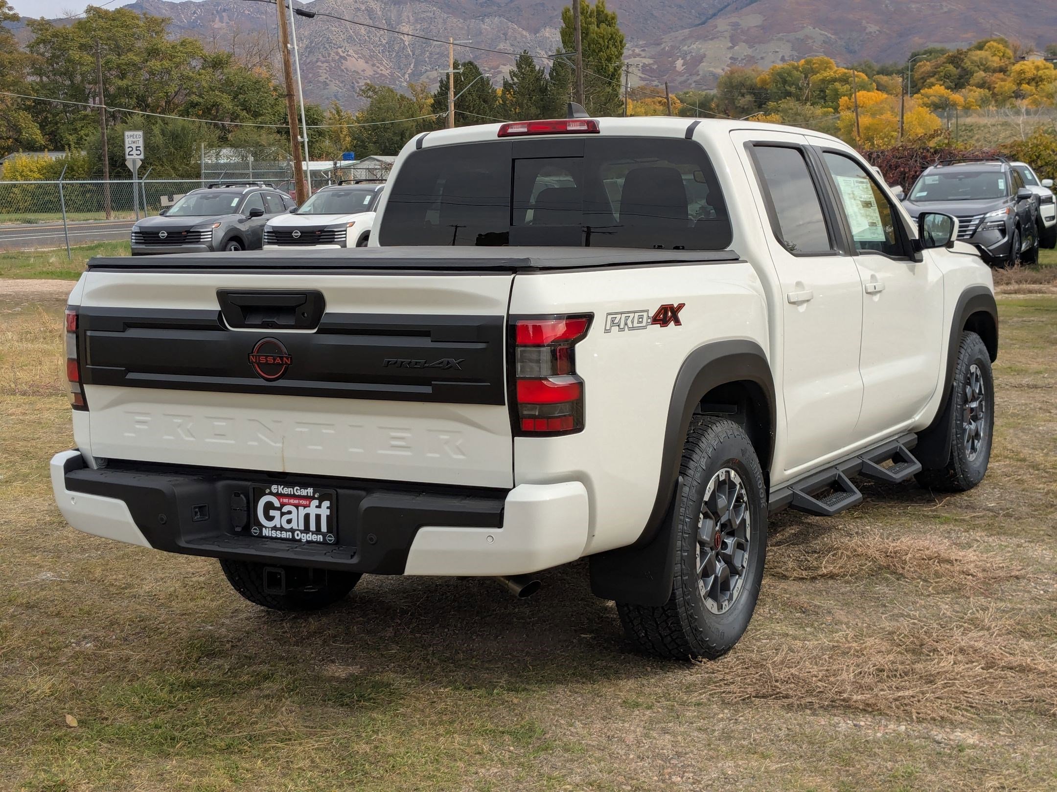 2026 Nissan Frontier Crew Cab PRO-4X photo 3