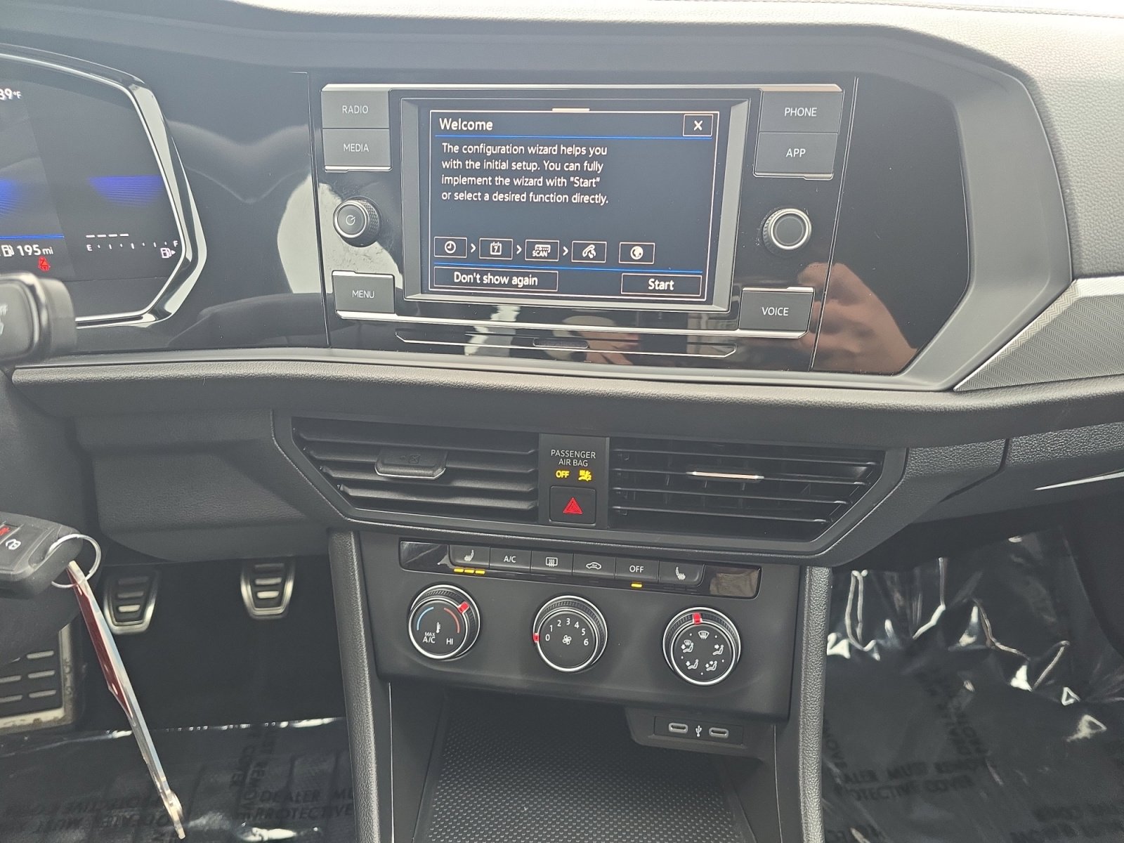 2024 Volkswagen Jetta Sport photo 4