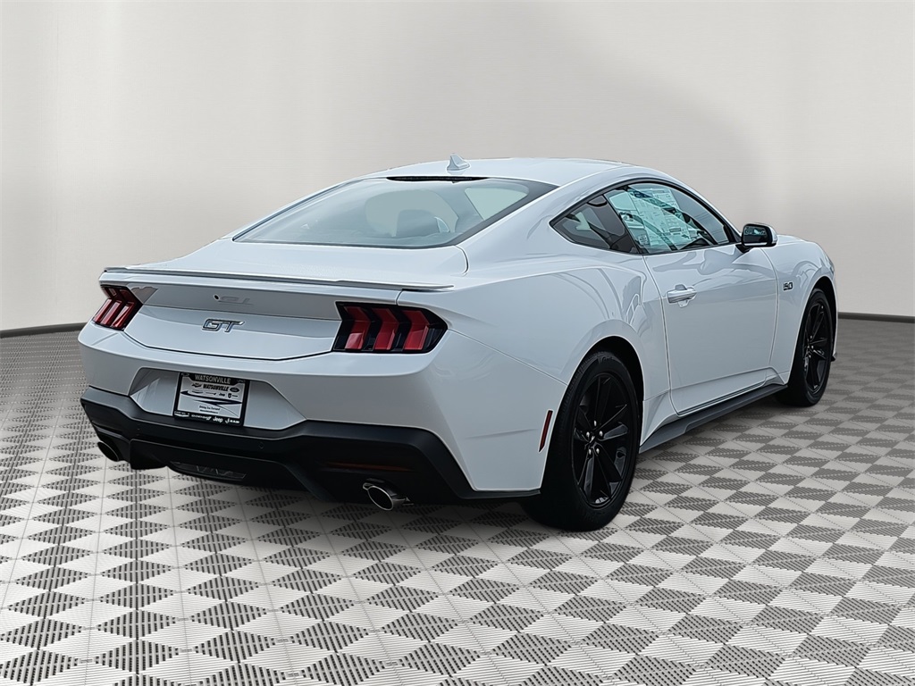2025 Ford Mustang GT photo 3