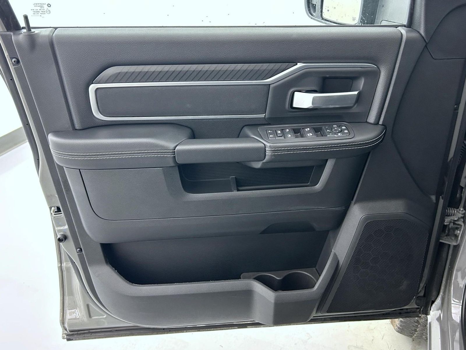 2026 Ram 2500 Big Horn photo 9