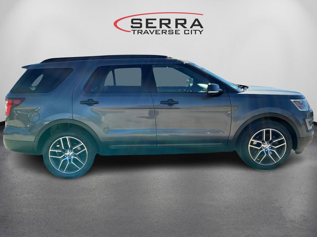 2016 Ford Explorer Sport photo 4
