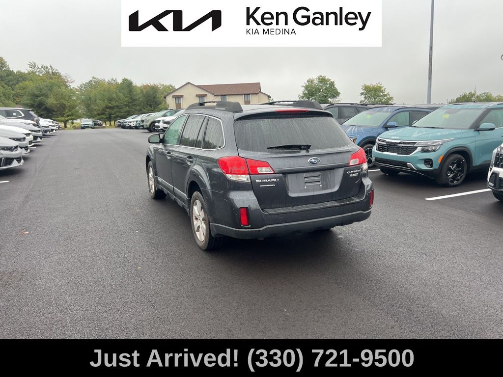 2010 Subaru Outback 2.5i photo 3