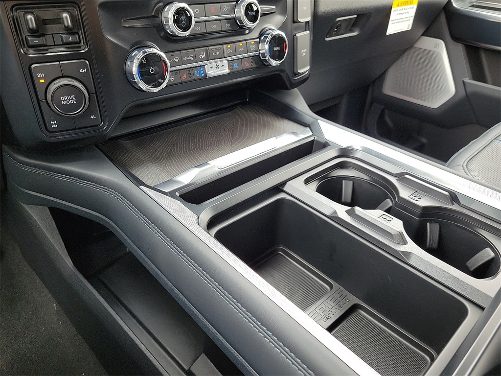 2025 Ford F-350 photo 24