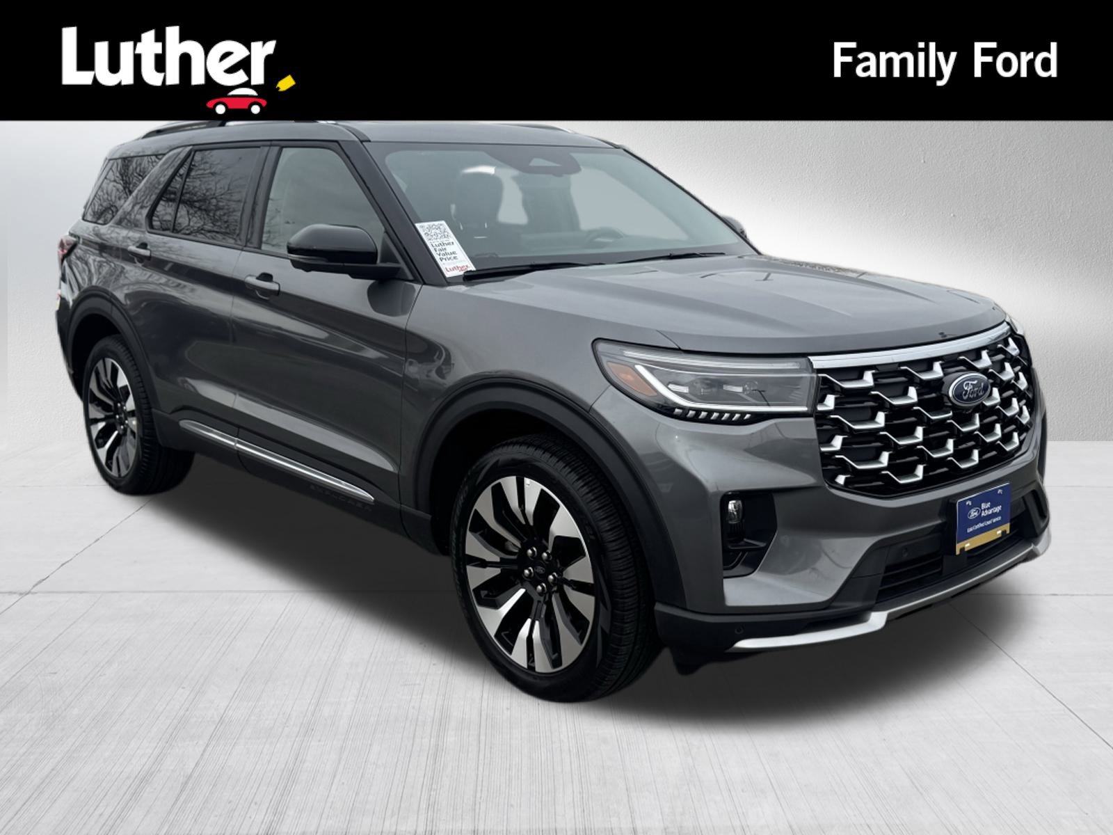 2025 Ford Explorer Platinum's photo