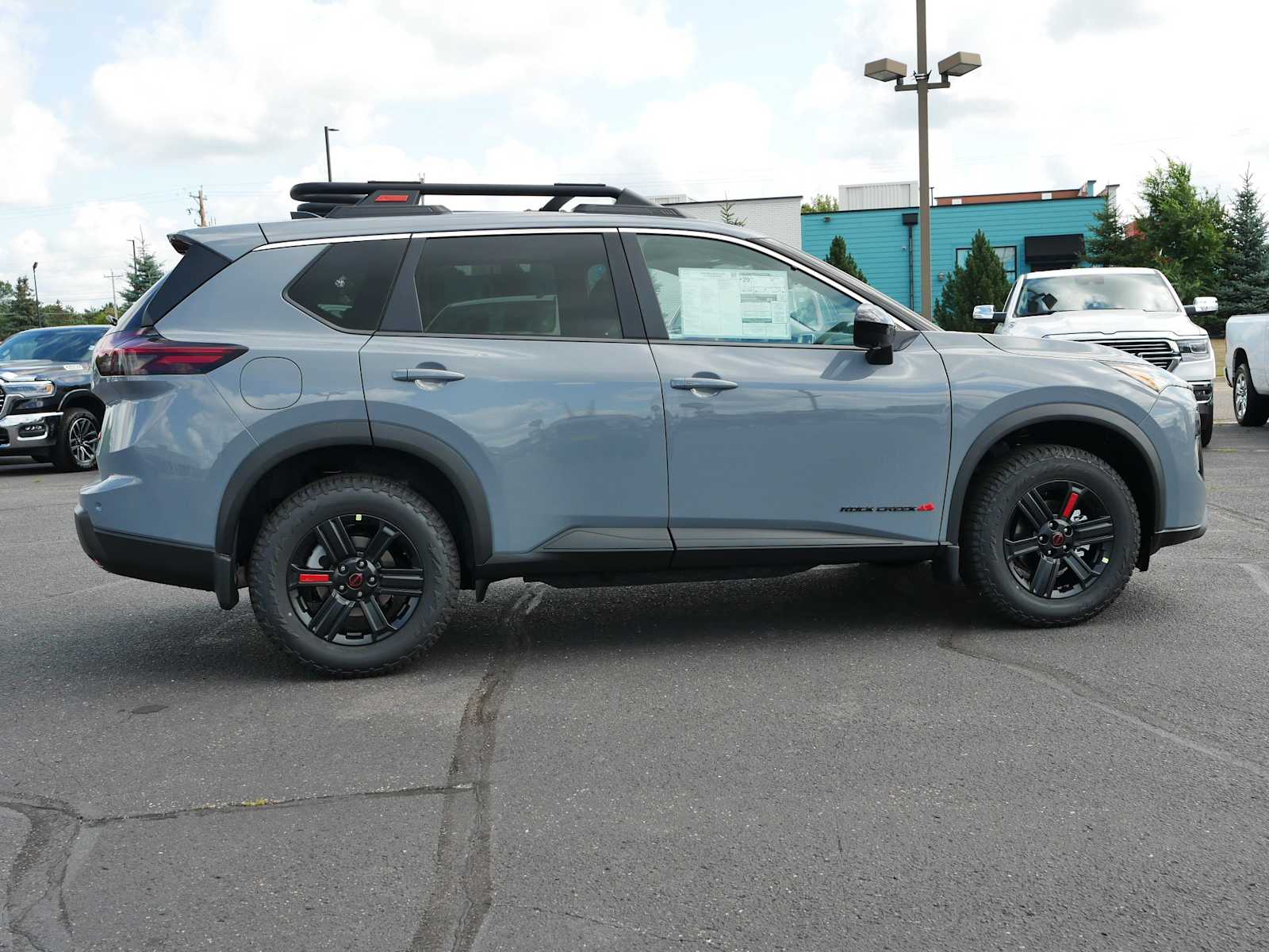 2026 Nissan Rogue SV photo 7