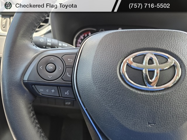 2023 Toyota RAV4 XLE Premium photo 13