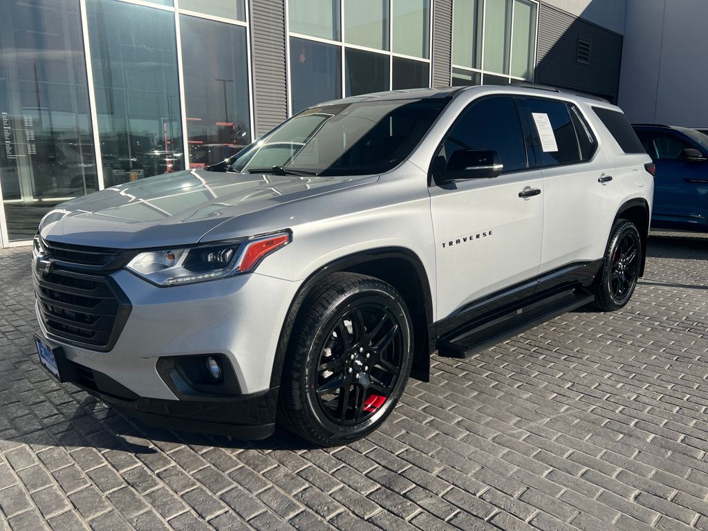 2021 Chevrolet Traverse Premier's photo