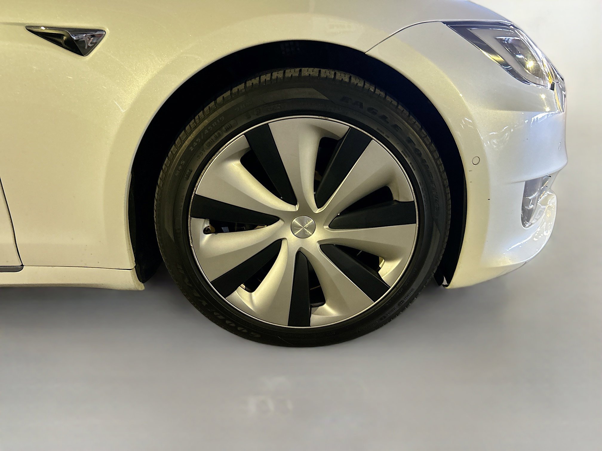 2021 Tesla Model S Long Range AWD photo 25