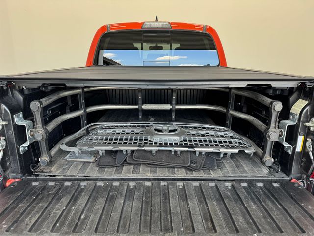 2017 Toyota Tacoma SR5 TRD Sport photo 8