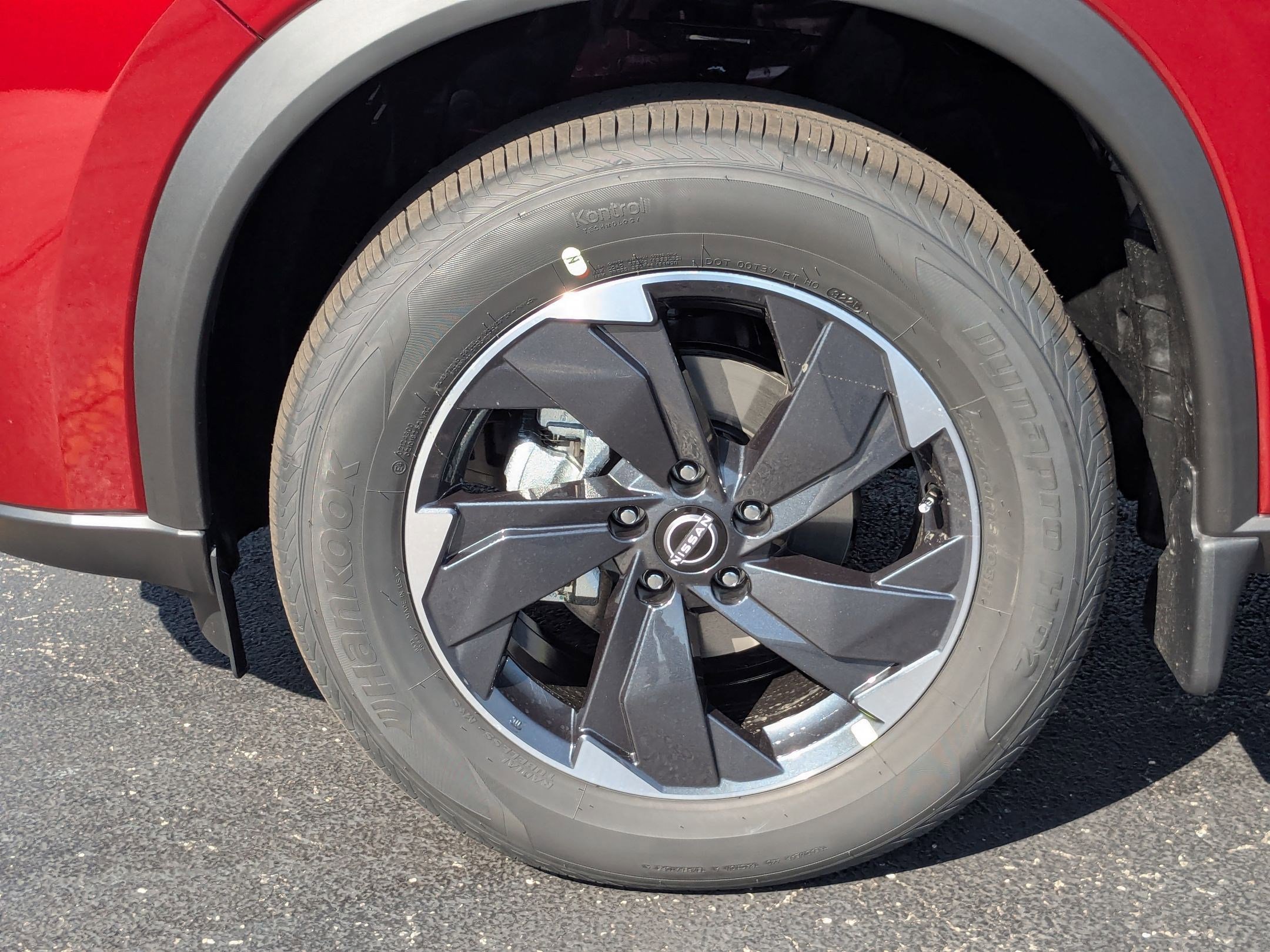 2026 Nissan Rogue SV photo 22