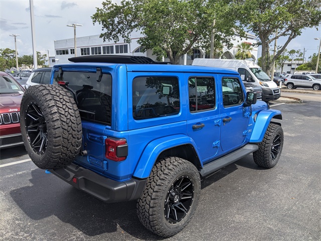 2022 Jeep Wrangler Unlimited Sahara 4xe photo 4
