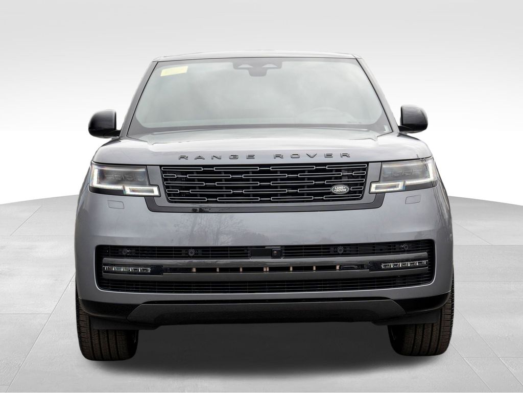 2025 Land Rover Range Rover SE photo 2