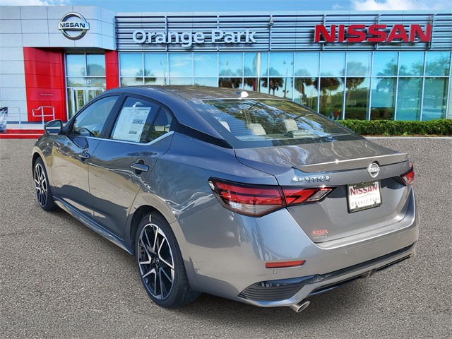 2025 Nissan Sentra SR photo 3
