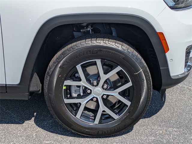 2025 Jeep Grand Cherokee Limited photo 11