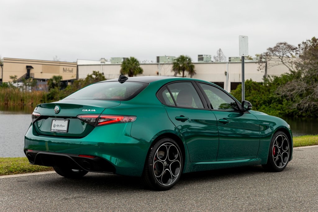2025 Alfa Romeo Giulia Base photo 3