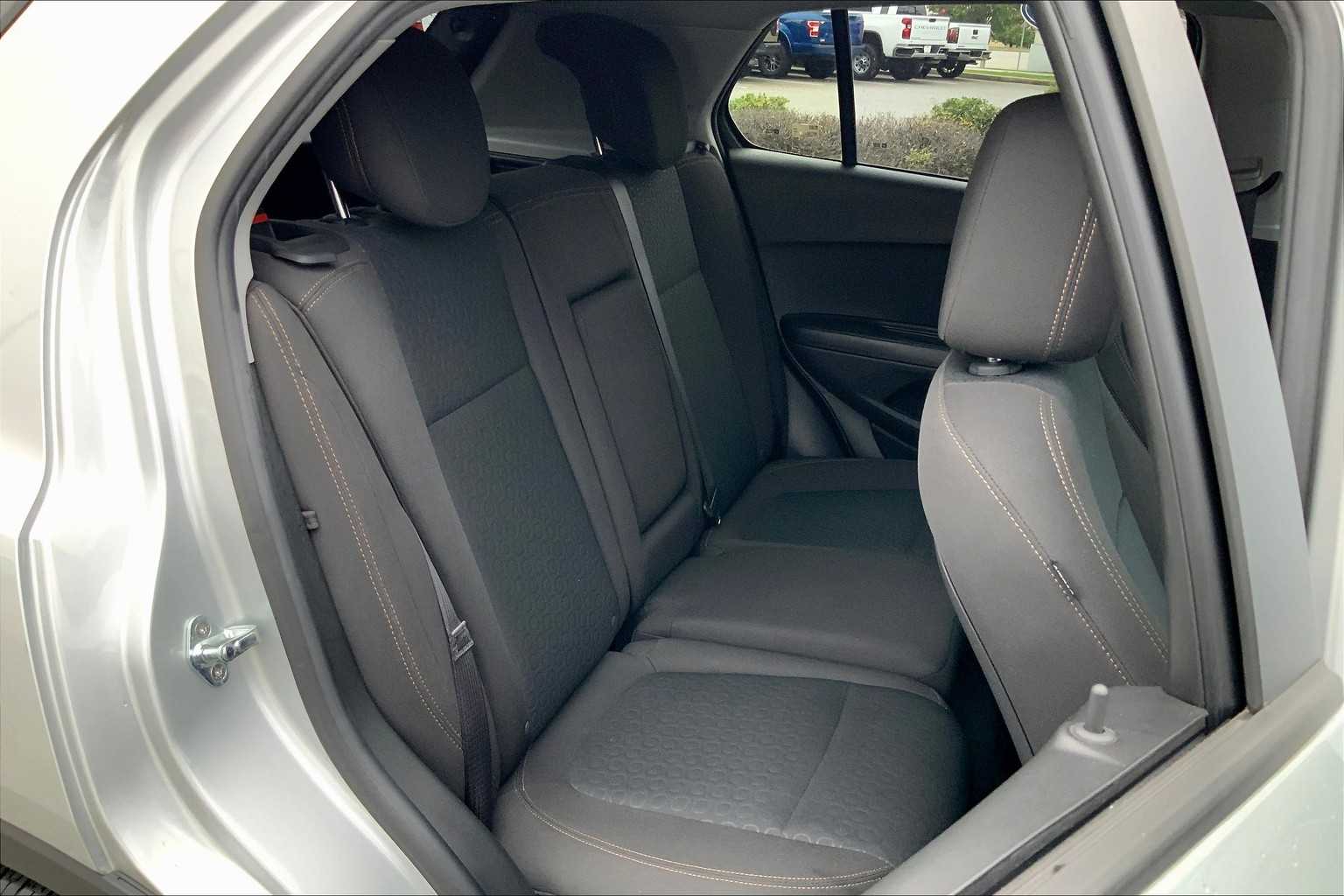 2021 Chevrolet Trax LS photo 17