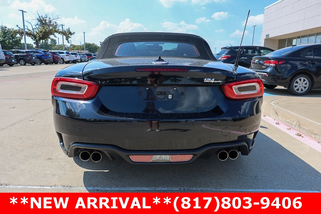 2020 Fiat 124 Spider Abarth photo 4