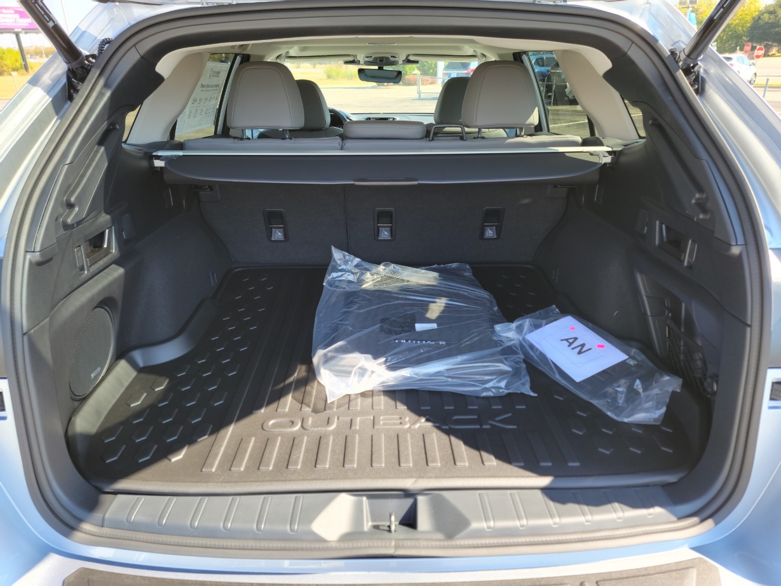 2025 Subaru Outback Limited photo 4