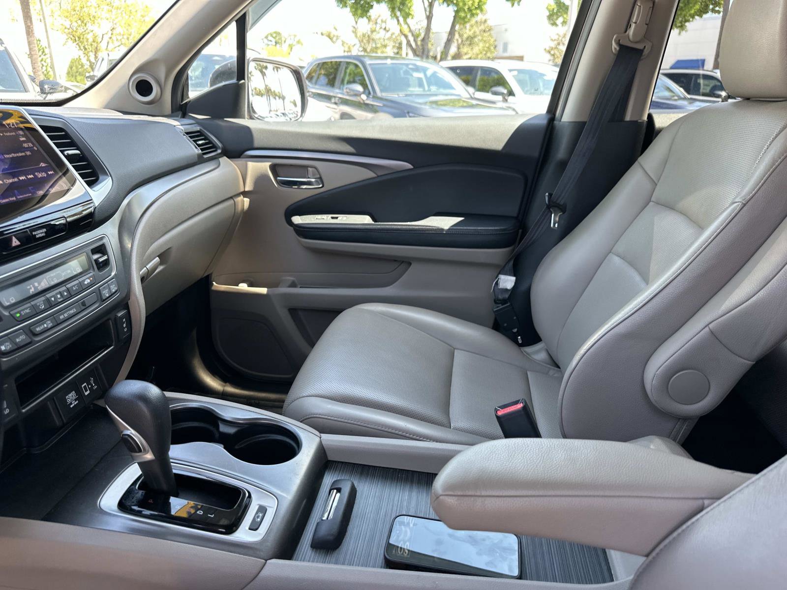 2017 Honda Ridgeline RTL-T photo 21