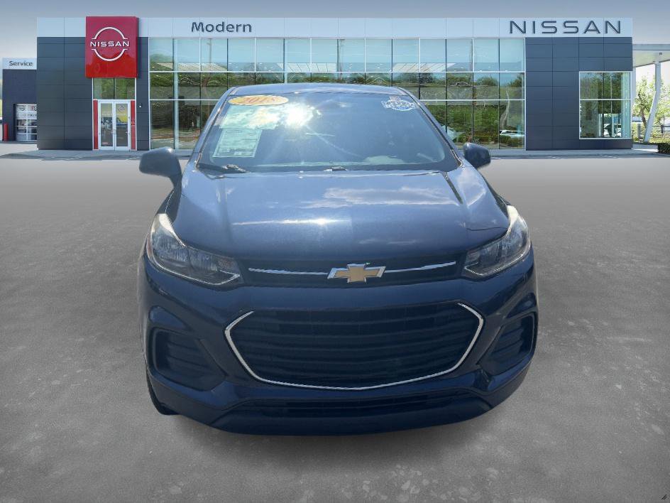 2018 Chevrolet Trax LS photo 2