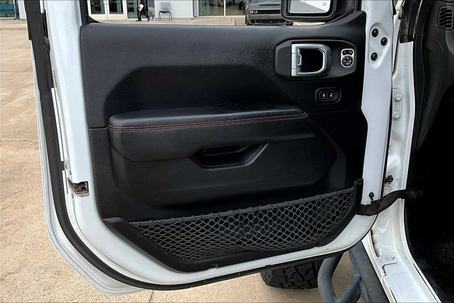 2020 Jeep Gladiator Rubicon photo 35