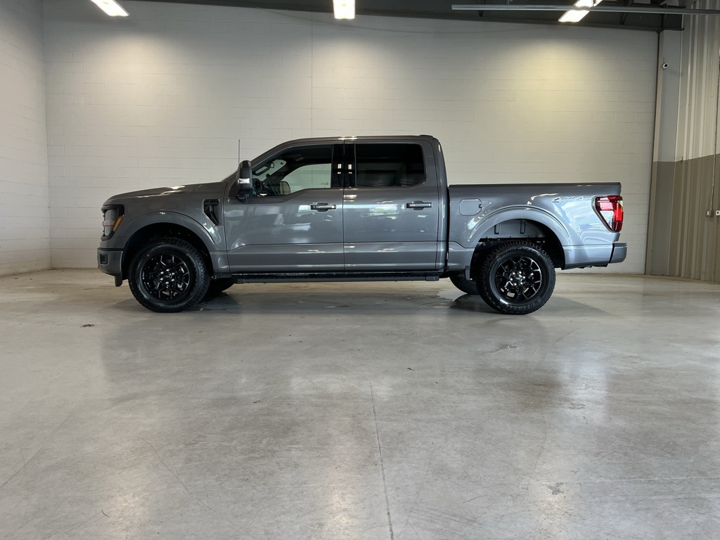 2025 Ford F-150 XLT photo 4