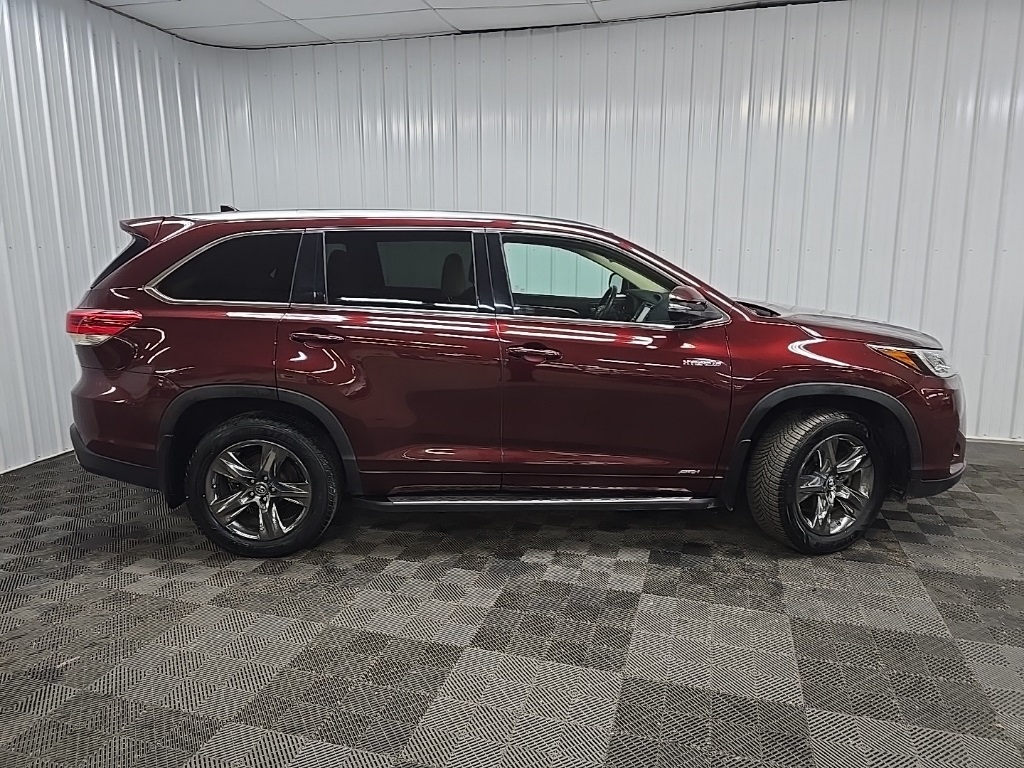2017 Toyota Highlander Hybrid Limited Platinum photo 2