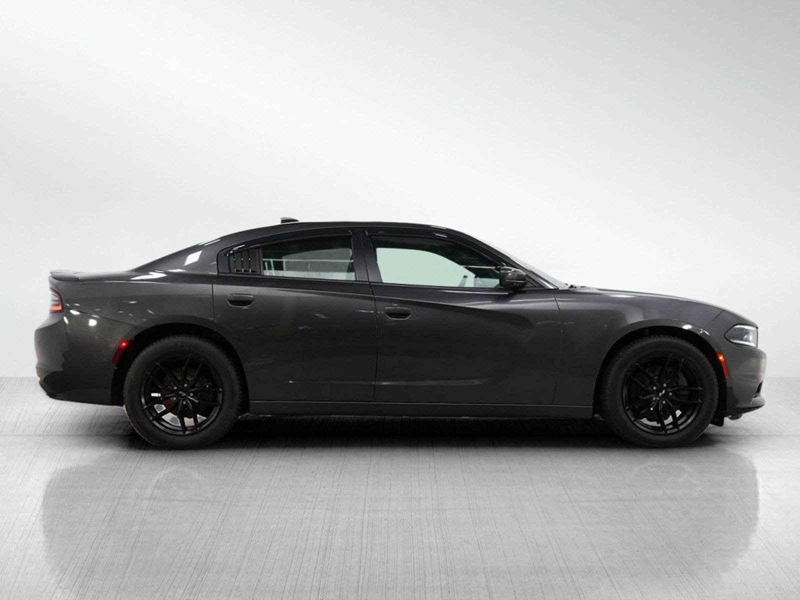 2016 Dodge Charger SXT photo 6