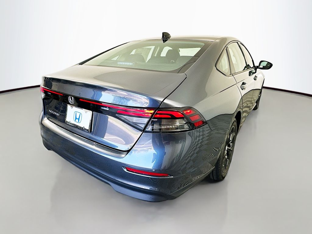 2025 Honda Accord SE photo 3