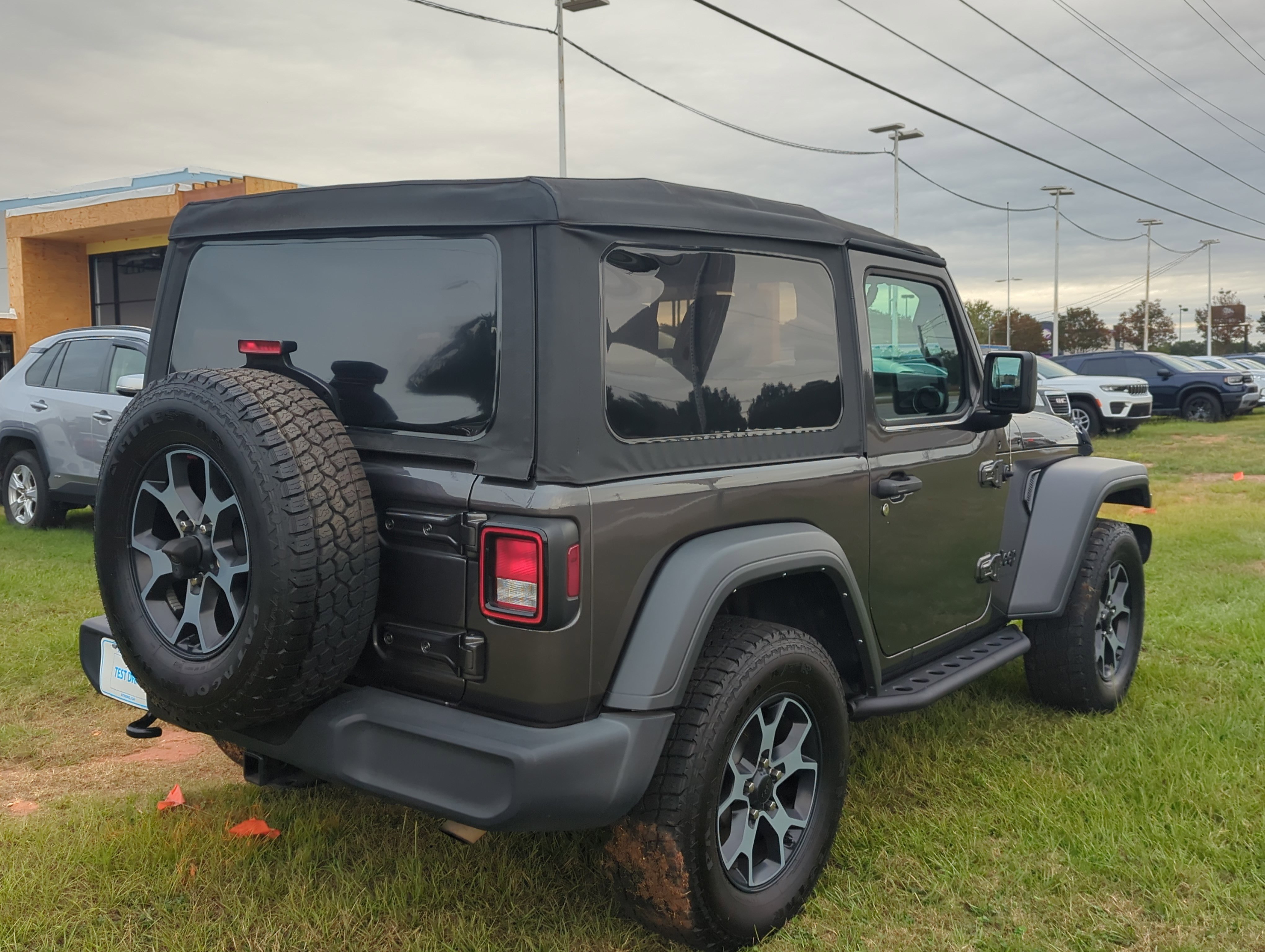 2023 Jeep Wrangler Sport photo 4