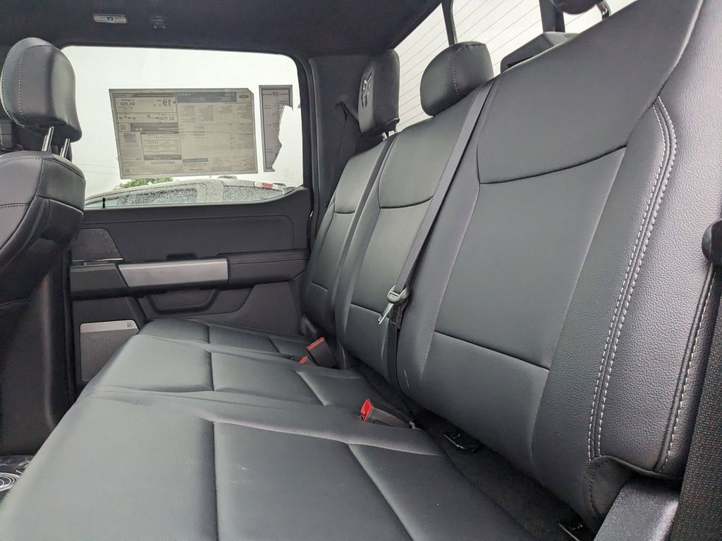 2025 Ford F-150 XLT photo 12