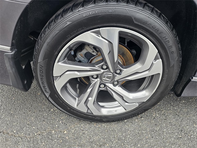 2019 Honda Accord EX photo 8