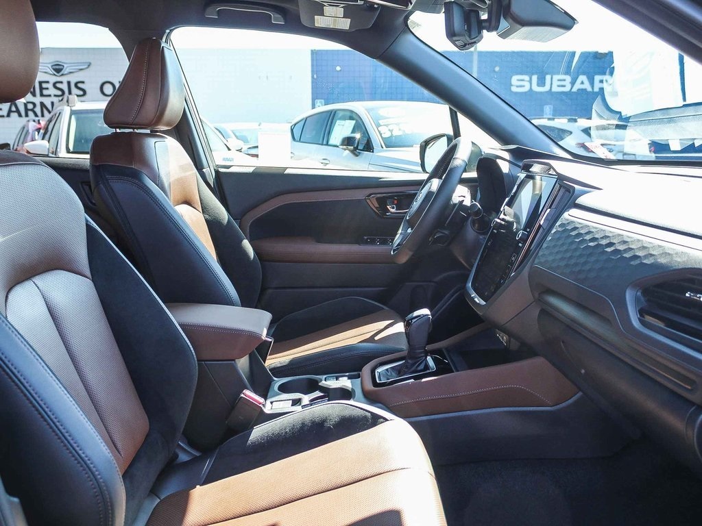 2025 Subaru Forester Touring photo 16