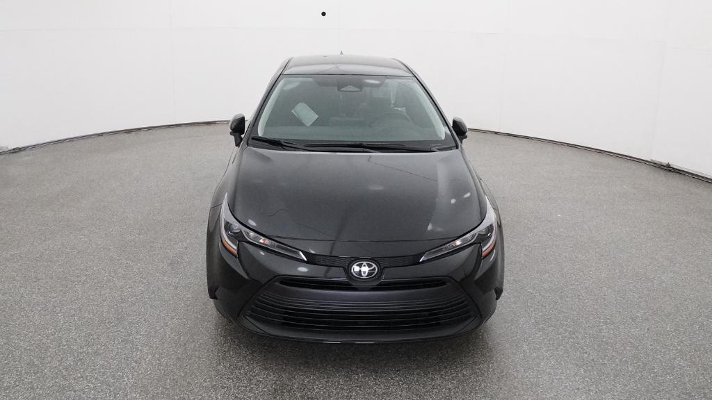 2025 Toyota Corolla LE photo 2