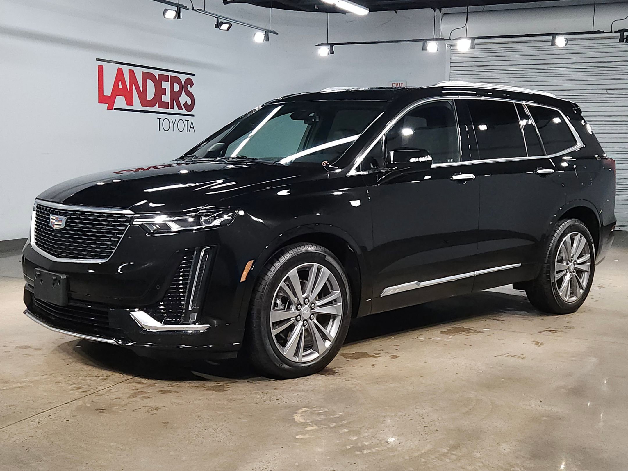 Pre-Owned 2025 Cadillac XT6 FWD Premium Luxury Sport Utility in