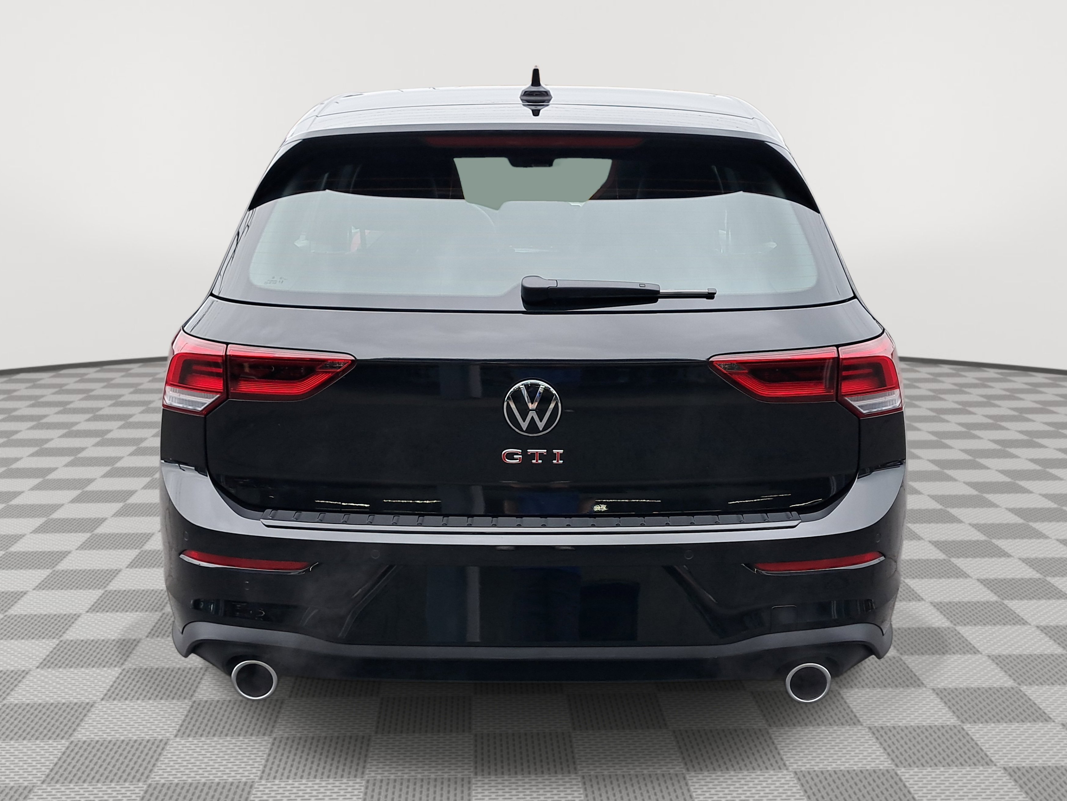 2025 Volkswagen Golf GTI SE photo 2
