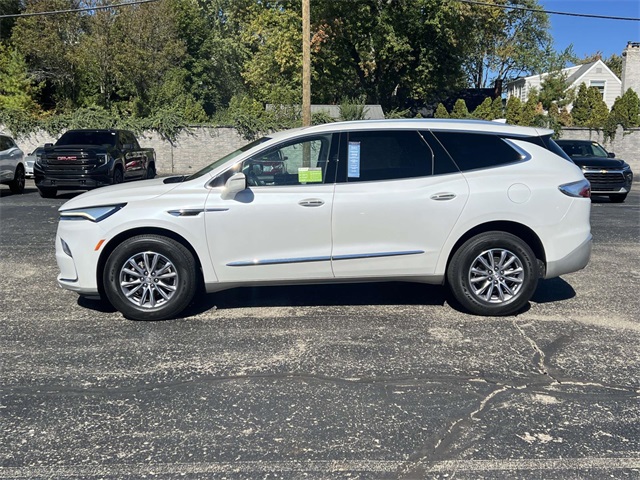 2023 Buick Enclave Essence photo 2