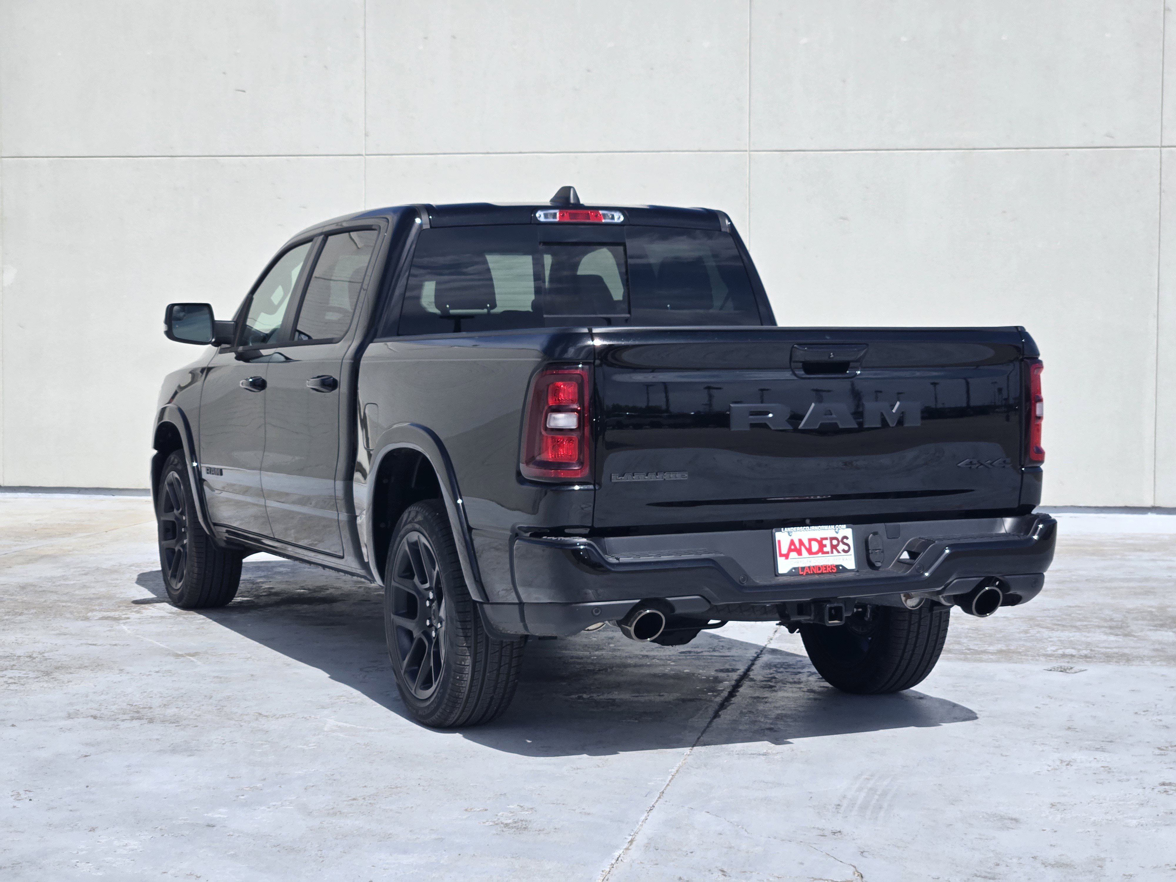 2025 Ram 1500 Laramie photo 2