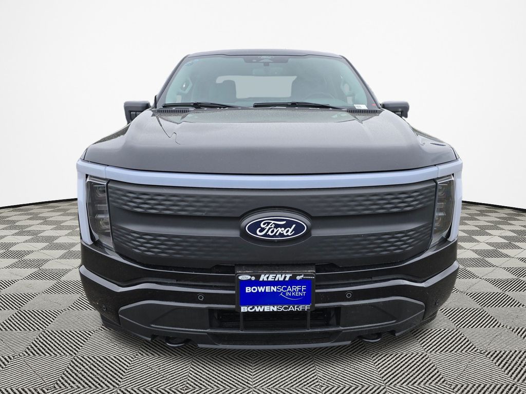 2025 Ford F-150 Lightning XLT photo 2