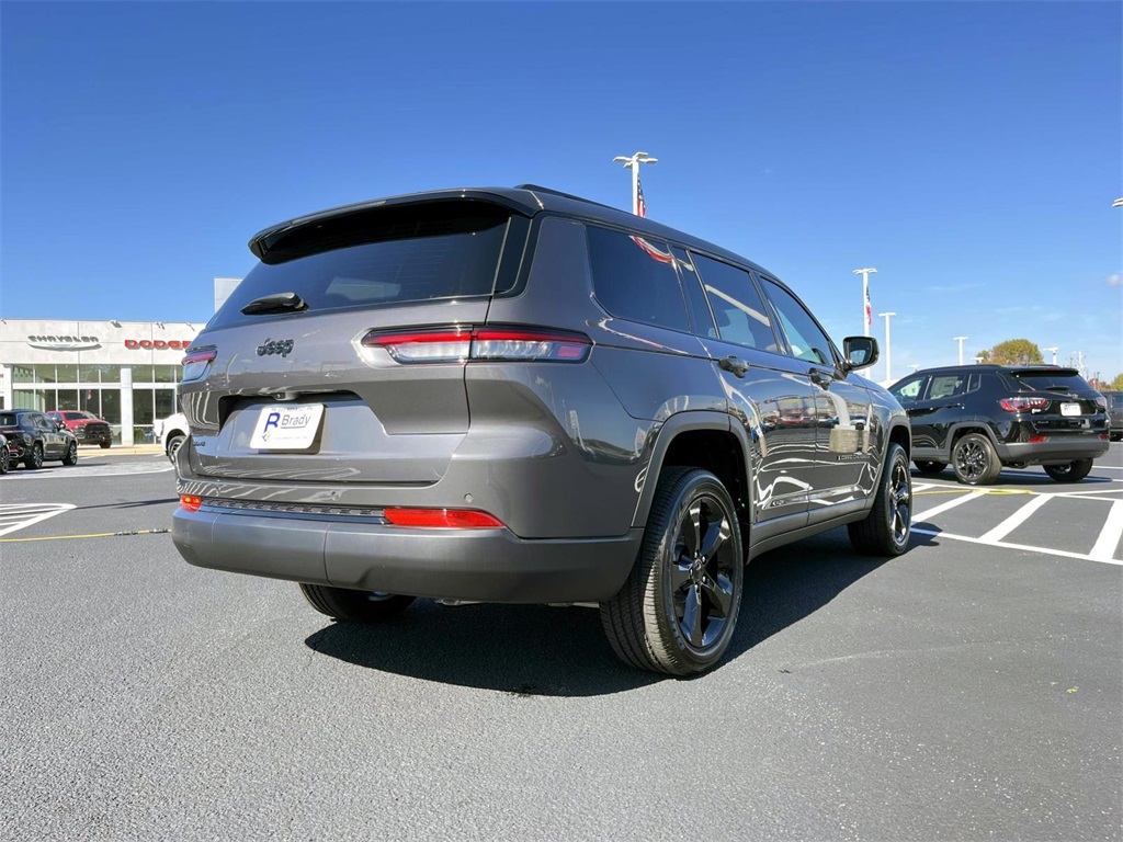 2025 Jeep Grand Cherokee Altitude X photo 2