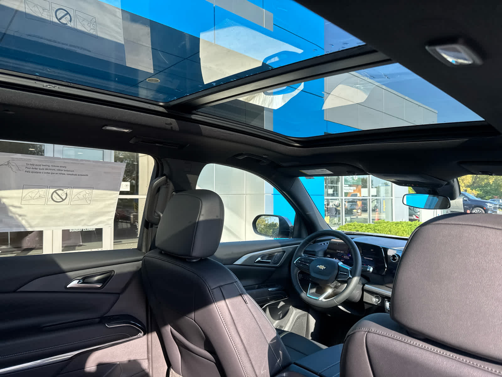 2025 Chevrolet Traverse photo 8